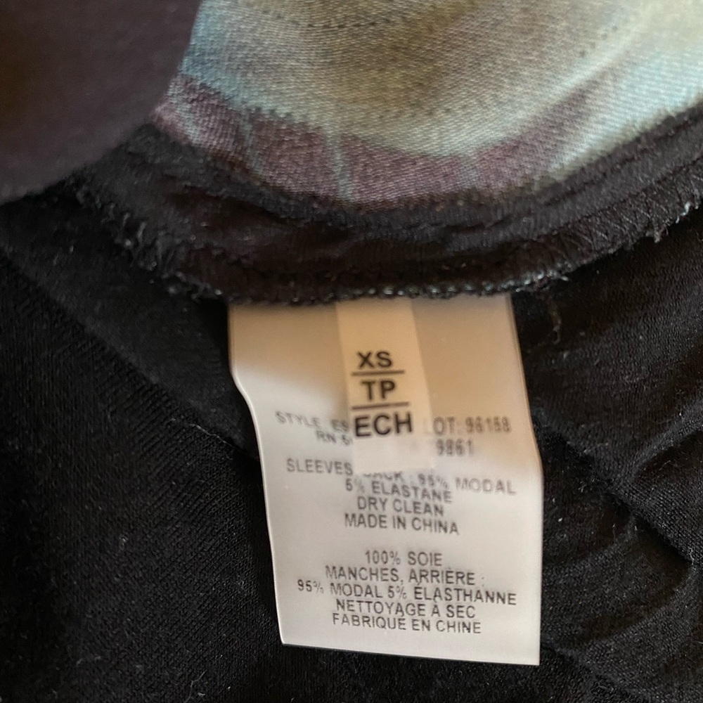 V Neck Elie Tahari top - Picture 4 of 4